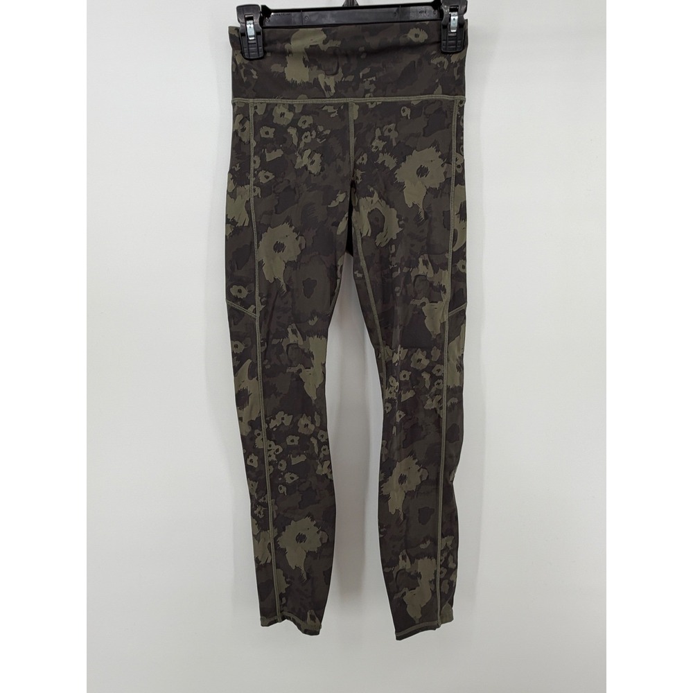 Vuori Women's Daily Leggings Camo Green/Black, Waist Tie, Size XS